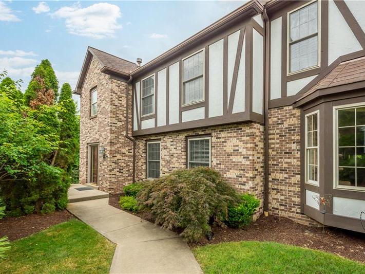1562865 | 608 Christopher Circle 608 Pittsburgh 15205 | 608 Christopher Circle 608 15205 | 608 Christopher Circle 608 Robinson Twp 15205:zip | Robinson Twp Pittsburgh Montour School District